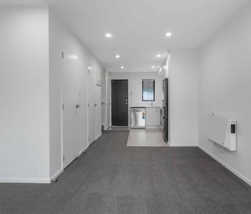 Welcome Home - Photo 2