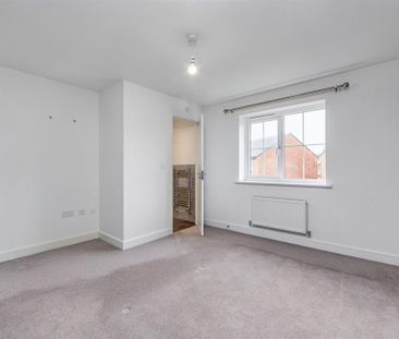 4 bedroom detached house to rent - Photo 2