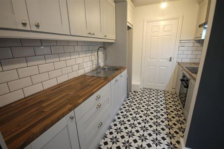 2 bedroom apartment to rent - Photo 5