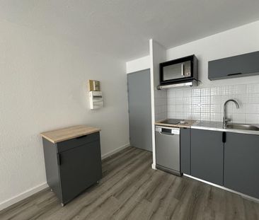 Location Appartement 2 pièces 34m² SETE 34200 - Photo 2