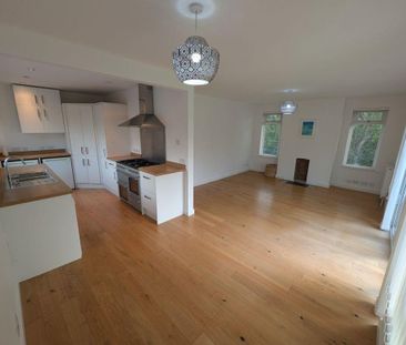 2 bedroom bungalow to rent - Photo 2