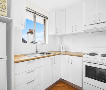 Available for 2 Months Only - Fully Furnished One Bedroom Apartment - Photo 1