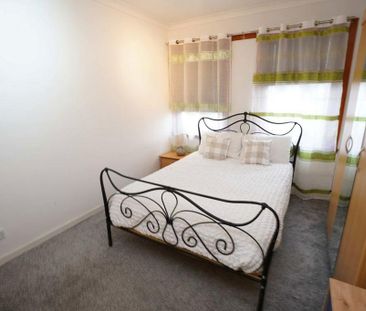 3 bedroom semi-detached house to rent - Photo 6