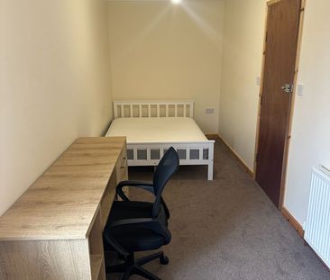 2 Bed Flat, Lorne Road, LE2 - Photo 2