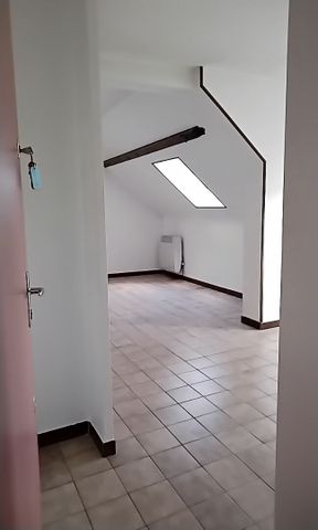 Studio entièrement rénové, en Résidence centre ville - Photo 5