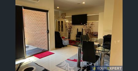 Modern Townhouse - Photo 2