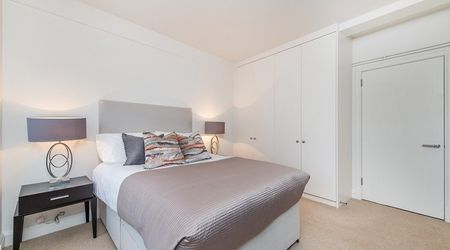 Pelham Court, Fulham Road, Chelsea, London SW3 - Photo 2