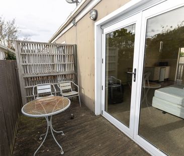 Boarding house rooms available now! - Photo 5