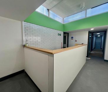 5 bedroom flat to rent - Photo 5