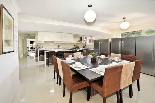 Room 17 (Ensuite) - Photo 1