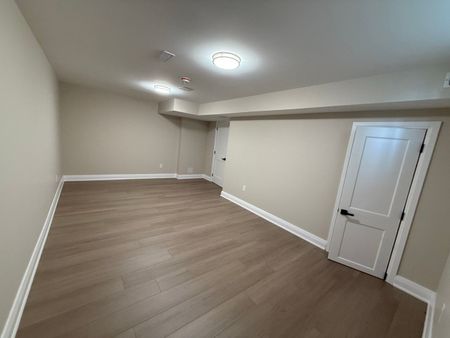 For Lease - 213 Danny Wheeler Boulevard, Georgina, Ontario - Photo 2