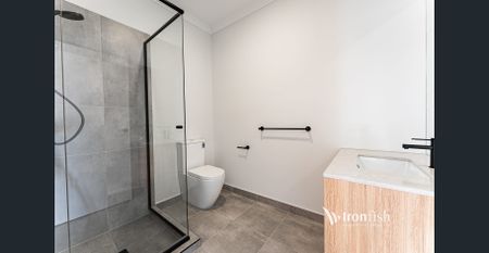 3 BEDROOM HOUSE in the Heart of Officer! - Photo 2