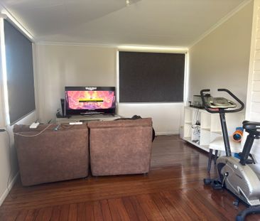 Large Family Home - Photo 1