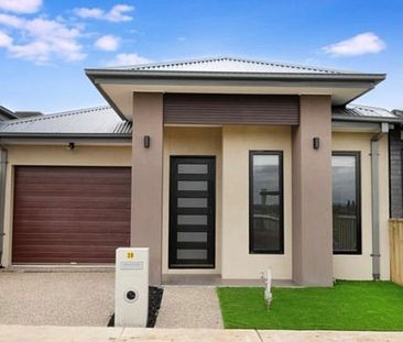 20 Cherish Drive, Fraser Rise - Photo 1