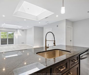 For Lease - 1500 OUELLETTE Unit# 403, Windsor, Ontario - Photo 6