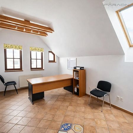 Pronájem domu 160 m² s pozemkem 54 m² - Fotografie 5