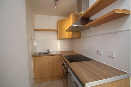 One Bedroom Maisonette – Kingston (Clifton Road, KT2) - Photo 3