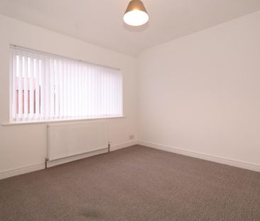 2 bedroom semi-detached house to rent - Photo 3