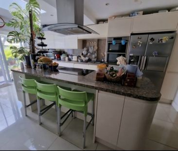 Room in a Shared House, Pennine Drive, NW2 - Photo 4