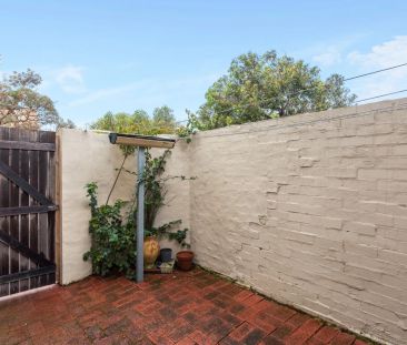 Quiet Complex Location! - Photo 4