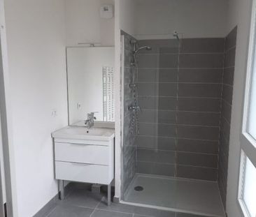 BEAU T4 DUPLEX AVEC UNE LOGGIA ET UN BALCON ; DEUX PARKINGS - Photo 5