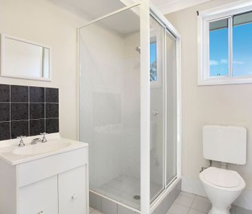 Modern Family Living in Peaceful Albion Park - Photo 5