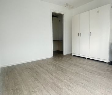 One-Bedroom Apartment in Prime Location - Photo 1