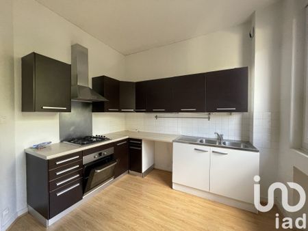 Appartement 4 pièces de 89 m² à Le Chambon-Feugerolles (42500) - Photo 3