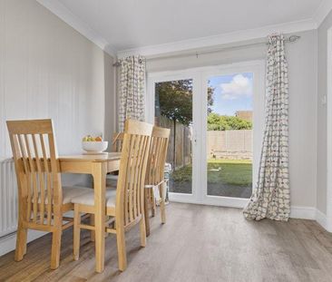 3 bedroom semi-detached house to rent - Photo 3