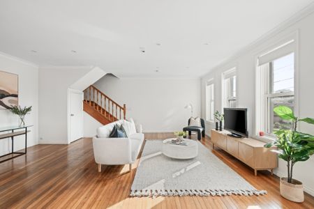 Spacious, Effortless Inner-City Living - Photo 2