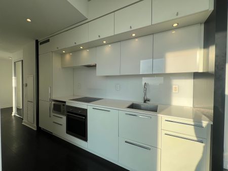 For Lease - 15 Grenville Street Unit# 2703, Toronto, Ontario - Photo 4