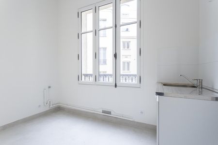 location Appartement F2 DE 66.95m² À PARIS - Photo 3