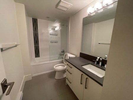 Newer One Bedroom Suite in White Rock - Photo 5