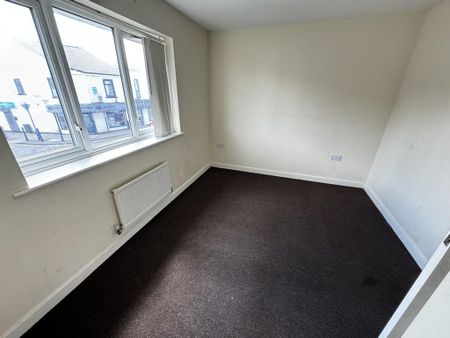 2 bedroom semi-detached house to rent - Photo 2