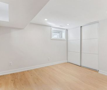 For Lease - 31 Kennedy Street, Aurora, Ontario - Photo 6