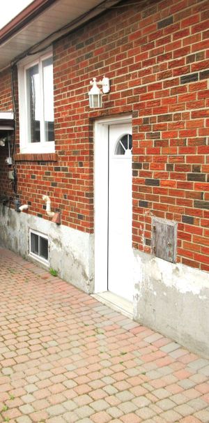 For Lease - 100 Snowood Court, Toronto, Ontario - Photo 1