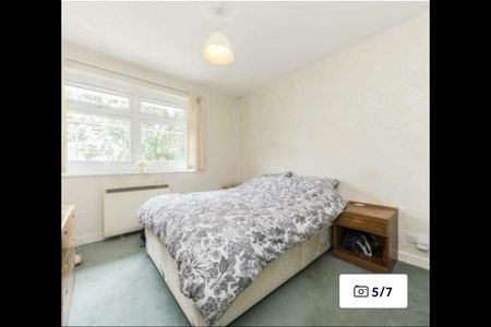 2 Bed Flat, Harriers Close, W5 - Photo 2