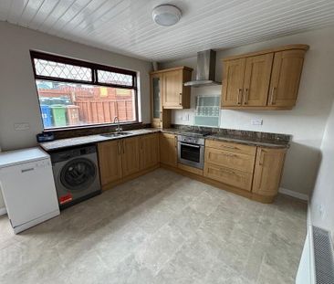 33 Churchill Place, Waringstown, BT66 7QS - Photo 4