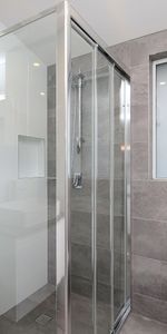 Modern One-Bedroom Property - Photo 3