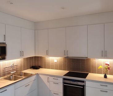 Borgarfjordsgatan, Kista - Photo 6