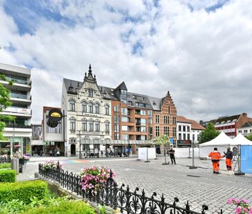 Ruim dakappartement met terras en parking op de Grote Markt - Photo 3