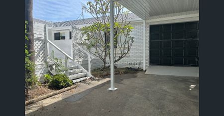 your new, fully renovated home is waiting - Photo 4