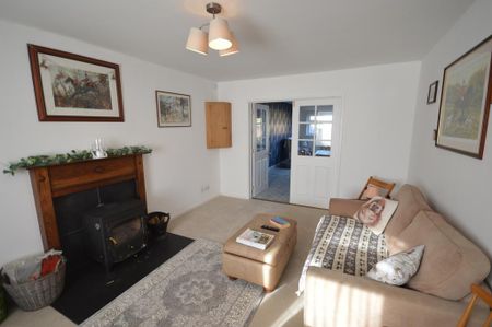 3 bedroom bungalow to rent - Photo 2