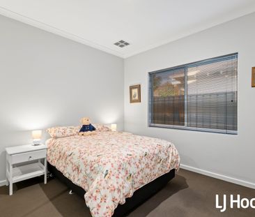 Luxurious Executive Family Home Awaits - Photo 5