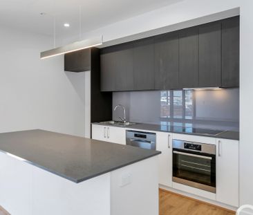 Open the Door to a Modern ground floor apartment - Photo 4