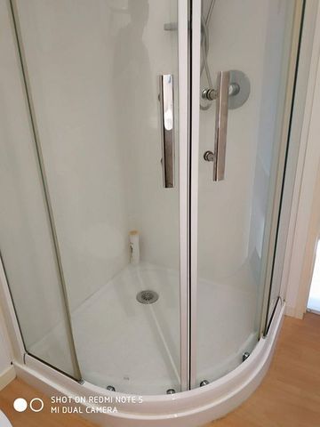 Large Semi Furnished Unit with enclosed courtyard - Photo 3