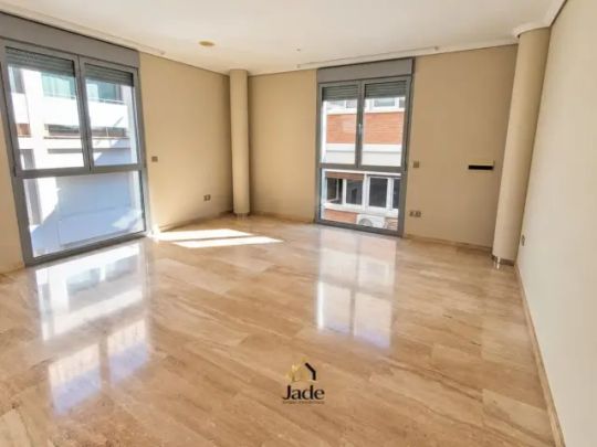 Piso en alquiler en Centro - Photo 1