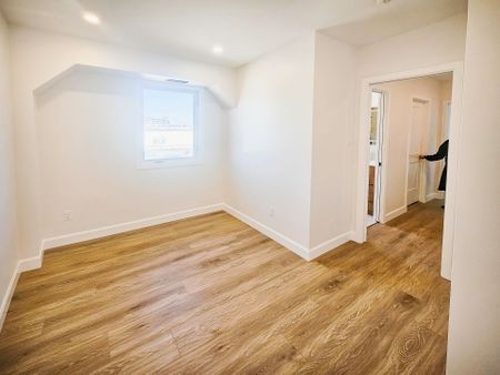 For Lease - 857 Dundas Street Unit# Unit 3, London East, Ontario - Photo 2