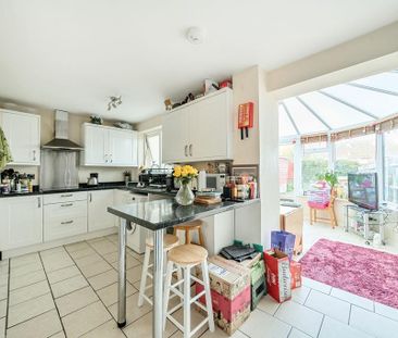 4 bedroom terraced house to rent - Photo 6