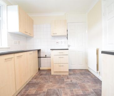 Ruskin Drive, Castleford - Photo 1